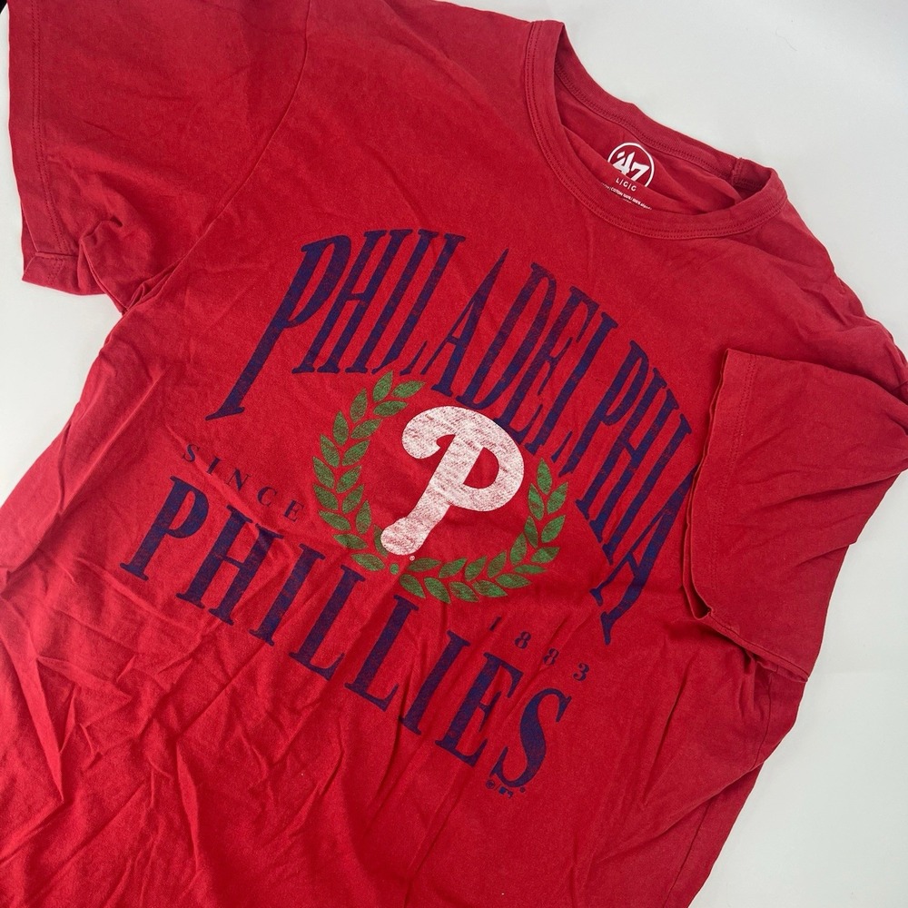 '47 Red MLB Philadelphia Phillies Graphic Short Sleeve T-Shirt